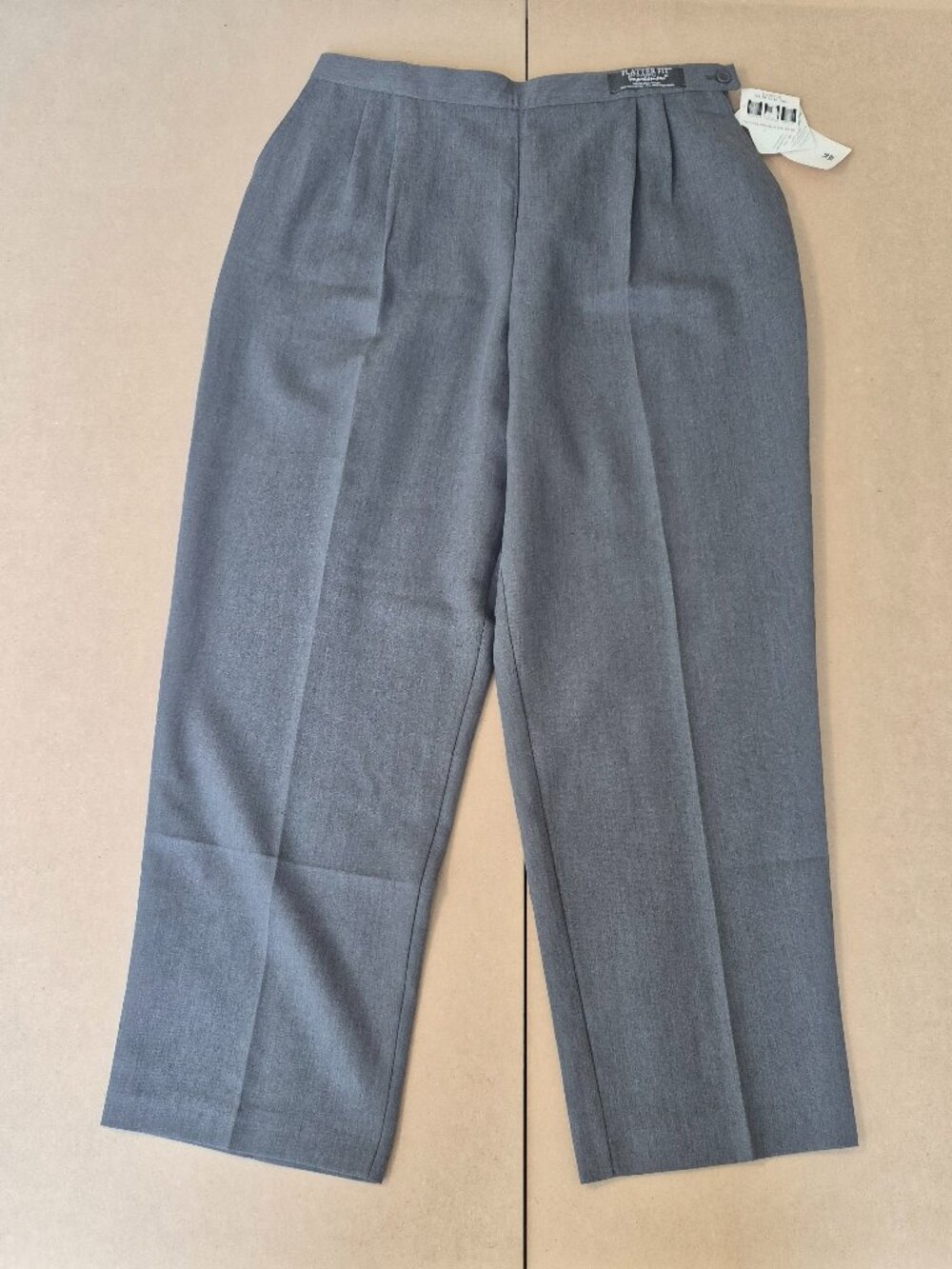 Flatter Fit by Impressions Dress Pants Women 18 Short Gray Wool Blend NWT USA